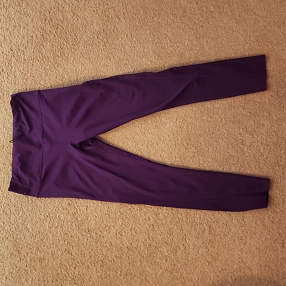 Athleta Purple Plum Color Capris‎ - Size Small